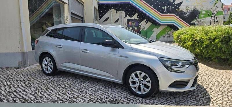 Usado Renault Mégane IV 115 HP (84 kW) 2020 Cinzento Carrinha