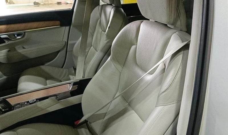 Usado Volvo V90 Momentum 197 HP (144 kW) 2021 Cinzento Carrinha