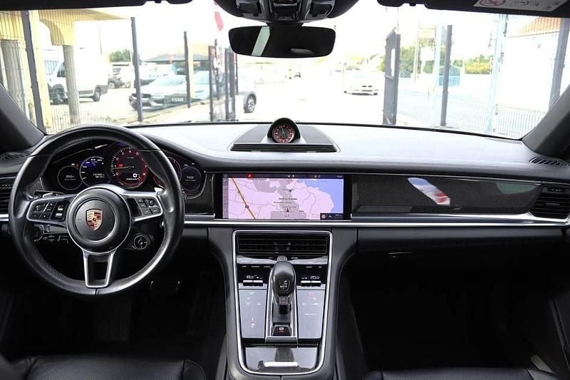 Usado Porsche Panamera Sport Turismo 462 HP (339 kW) 2018 Cinzento