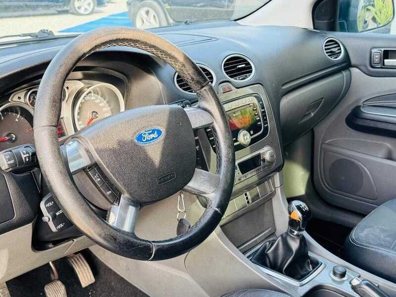 Usado Ford Focus Titanium 109 HP (80 kW) 2008 Preto Carrinha