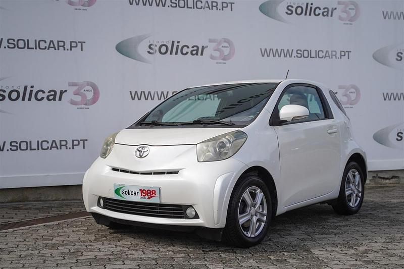 Branco Usado 2009 Toyota iQ Citadino | € 7.500 (Preço justo) - Imagem 1/4