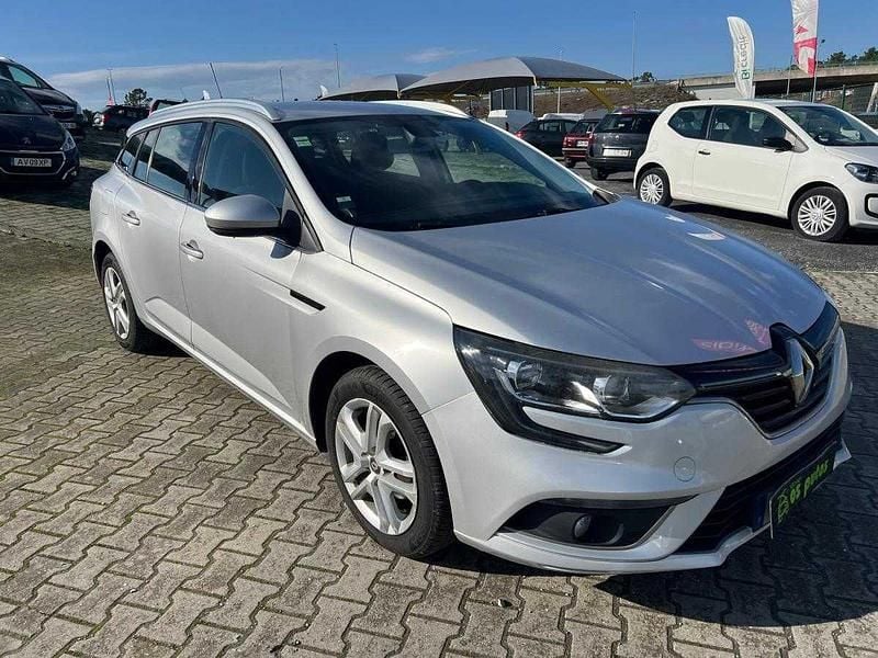 Usado Renault Mégane IV 110 HP (80 kW) 2017 Cinzento Carrinha