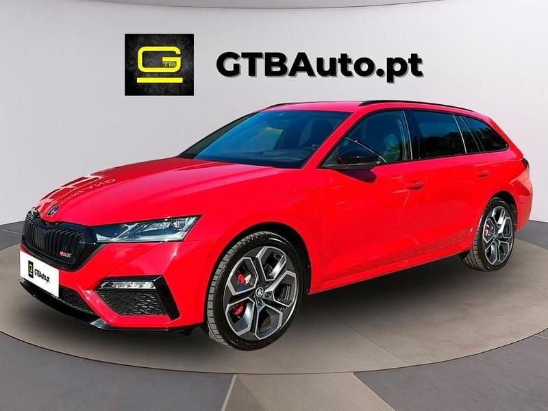 Vermelho Usado 2024 Skoda Octavia | € 39.900 - Imagem 1/4