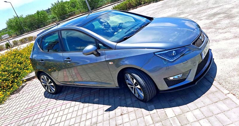 Cinzento Usado 2016 Seat Ibiza Citadino | € 9.999 (Preço justo) - Imagem 1/4