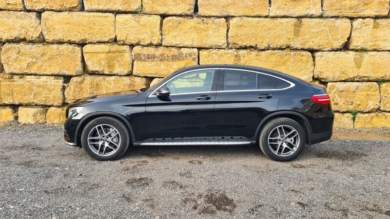 Usado Mercedes GLC220 AMG 170 HP (125 kW) 2018 Preto Coupé