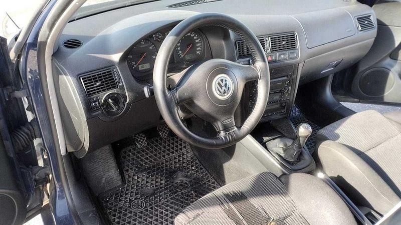 Usado VW Golf IV 110 HP (80 kW) 2001 Sedan