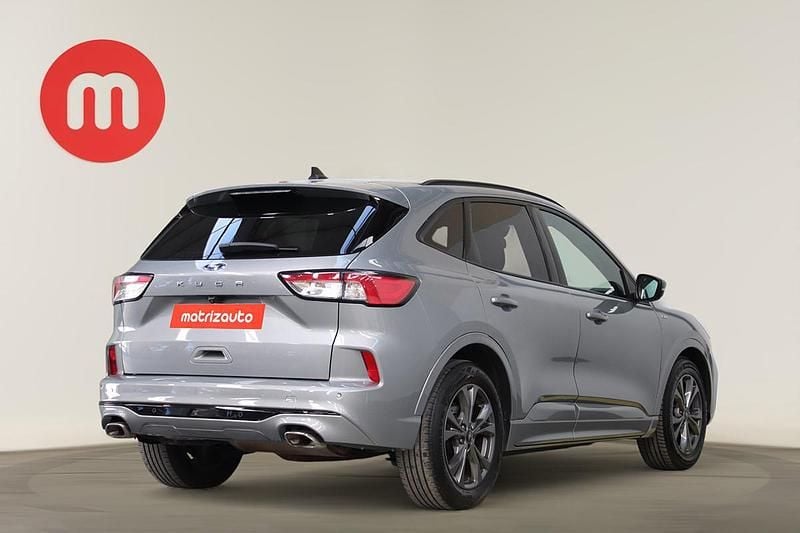 Usado Ford Kuga ST-Line 120 HP (88 kW) 2022 Cinzento SUV