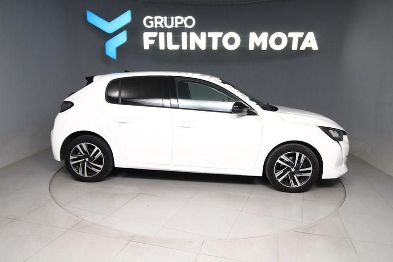 Branco Usado 2023 Peugeot 208 Active Citadino | € 15.290 (Preço justo) - Imagem 1/4