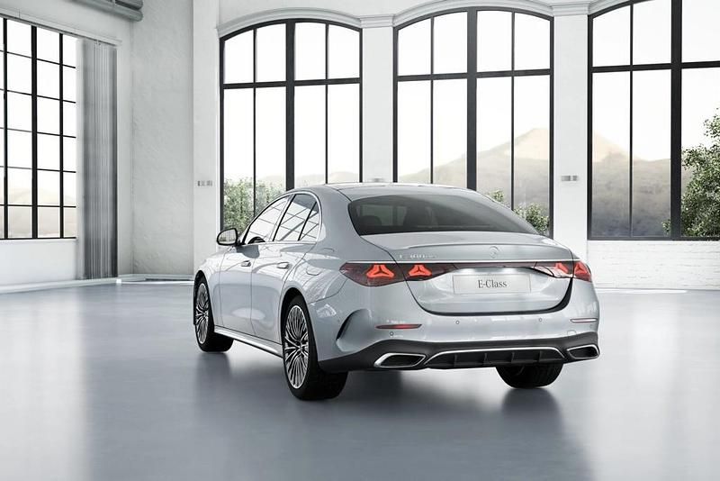 Novo Mercedes E300 313 HP (230 kW) 2025 Prateado Sedan
