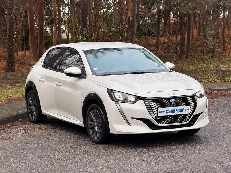 Usado Peugeot e-208 100 kW (136 HP) 2021 Branco Citadino