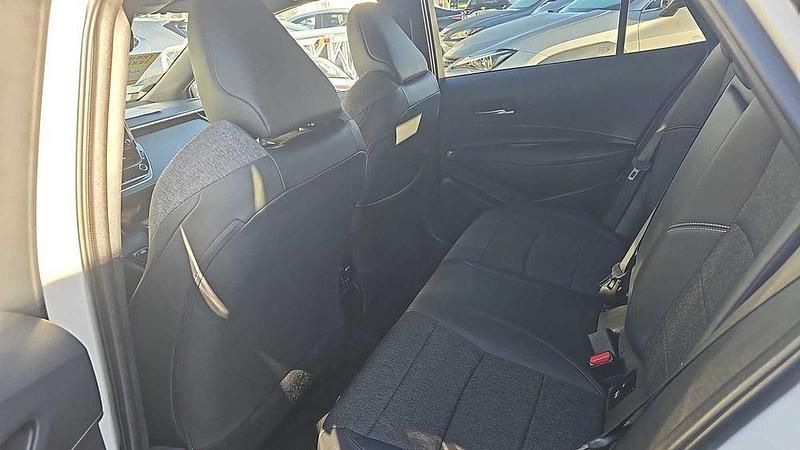 Usado Toyota Corolla Comfort 122 HP (89 kW) 2021 Sedan