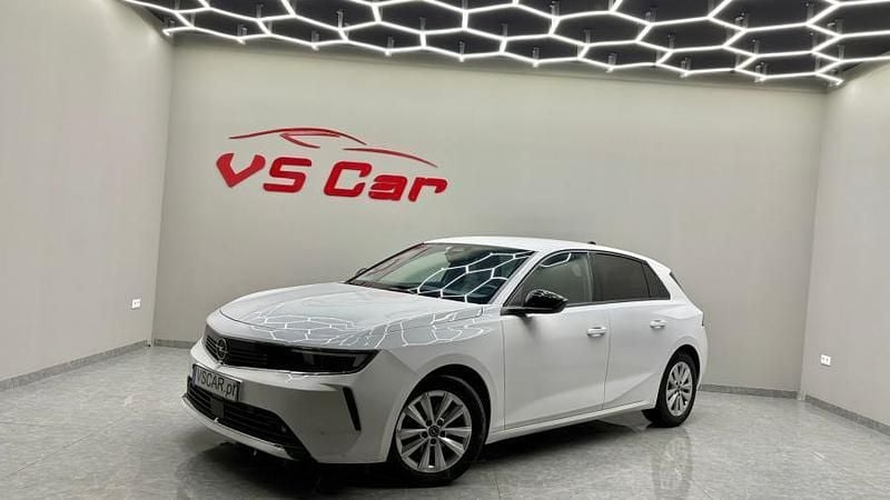 Usado Opel Astra 130 HP (95 kW) 2022 Branco
