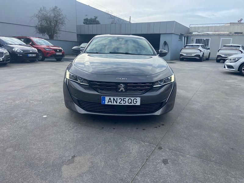 Usado Peugeot 508 Allure 131 HP (96 kW) 2022 Cinza