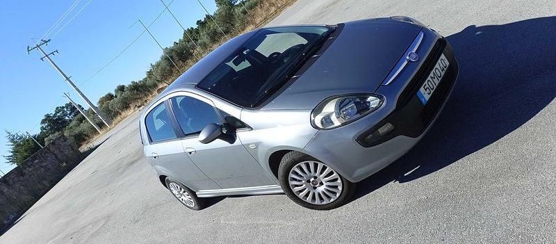Usado 2011 Fiat Punto Sedan | € 3.950 (Preço justo) - Imagem 1/4