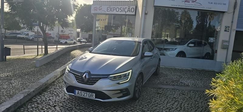 Cinzento Usado 2022 Renault Mégane IV | € 17.990 (Bom preço) - Imagem 1/4