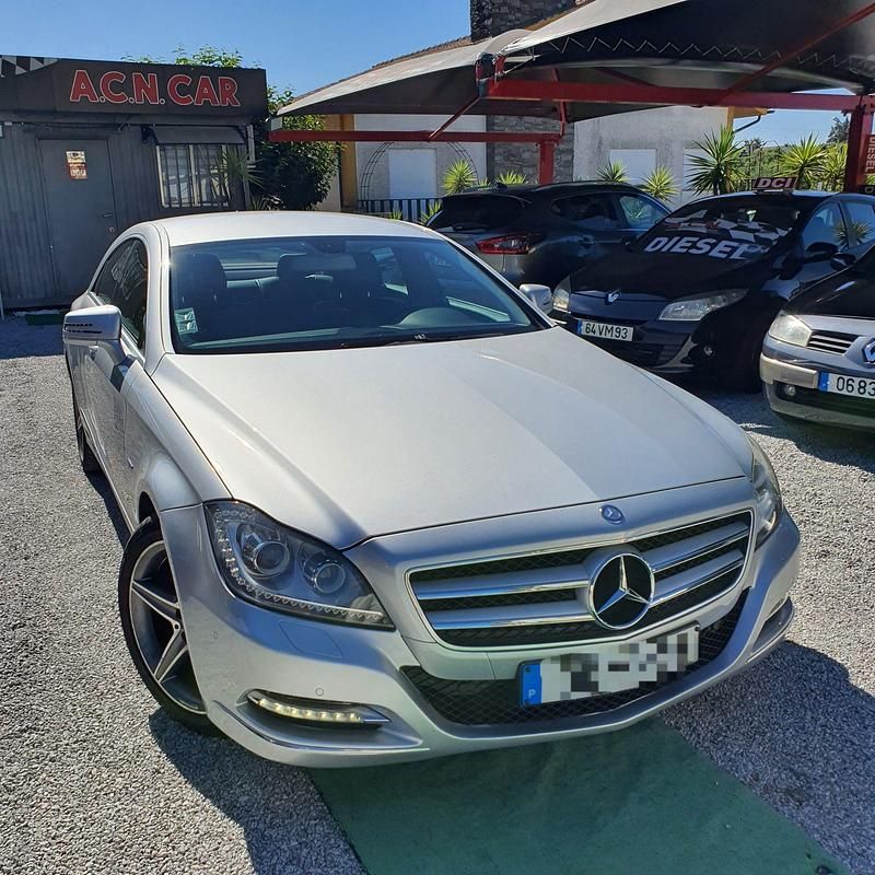 Cinza Usado 2012 Mercedes CLS250 Carrinha | € 21.950 - Imagem 1/4