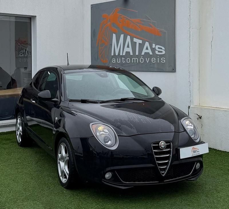 Usado Alfa Romeo MiTo Distinctive 85 HP (62 kW) 2015 Preto Citadino