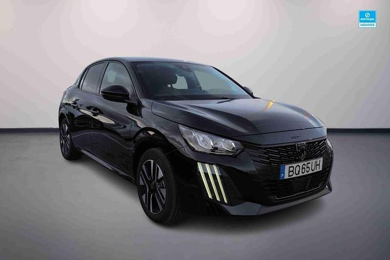 Preto Usado 2025 Peugeot e-208 Allure Citadino | € 27.990 - Imagem 1/4