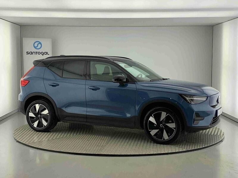 Azul Usado 2024 Volvo EX30 SUV | € 46.990 (Preço justo) - Imagem 1/4