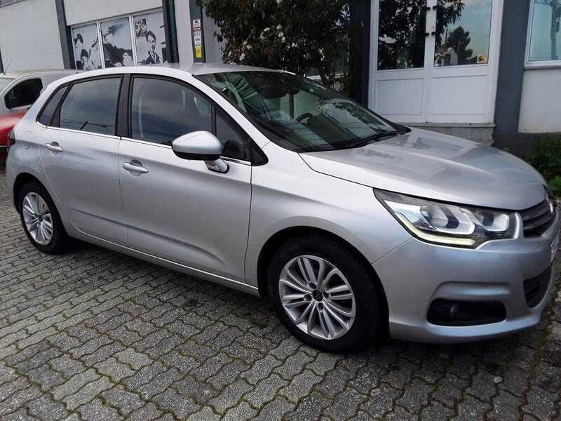 Cinza Usado 2015 Citroën C4 Live | € 11.000 (Bom preço) - Imagem 1/4
