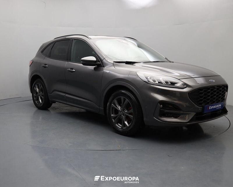 Usado Ford Kuga ST-Line 191 HP (140 kW) 2022 Cinza SUV