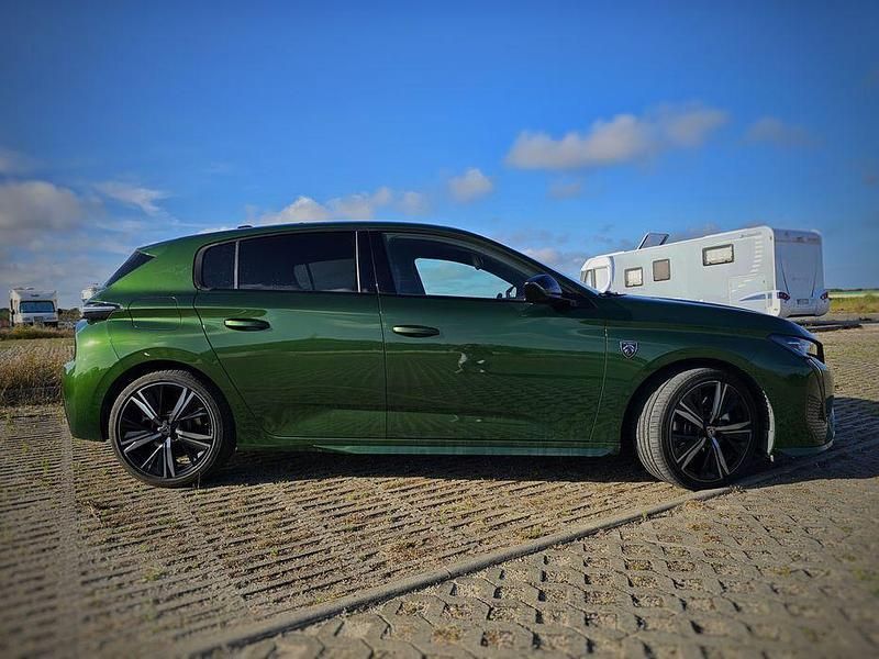 Usado 2022 Peugeot 308 GT Sedan | € 27.850 (Caro) - Imagem 1/4