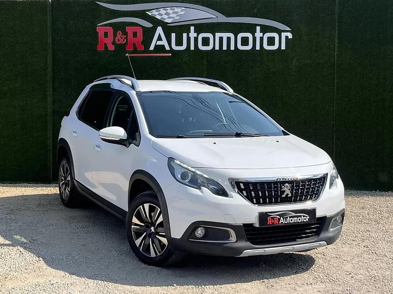 Branco Usado 2018 Peugeot 2008 Allure SUV | € 14.500 (Preço justo) - Imagem 1/4