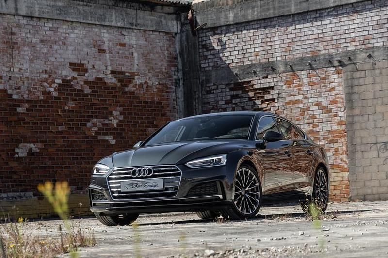 Cinzento Usado 2017 Audi A5 Sportback | € 34.490 (Caro) - Imagem 1/4