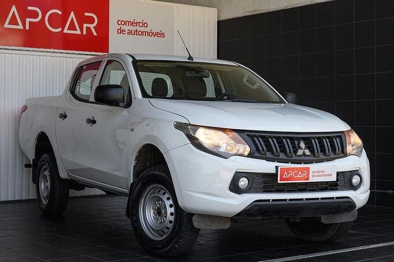Branco Usado 2018 Mitsubishi L Invite SUV | € 27.500 (Bom preço) - Imagem 1/4