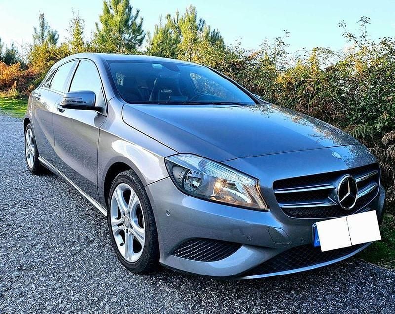 Usado 2015 Mercedes A180 Sedan | € 13.800 - Imagem 1/4