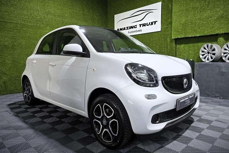 Branco Usado 2019 Smart ForFour Passion Citadino | € 10.950 (Preço justo) - Imagem 1/4