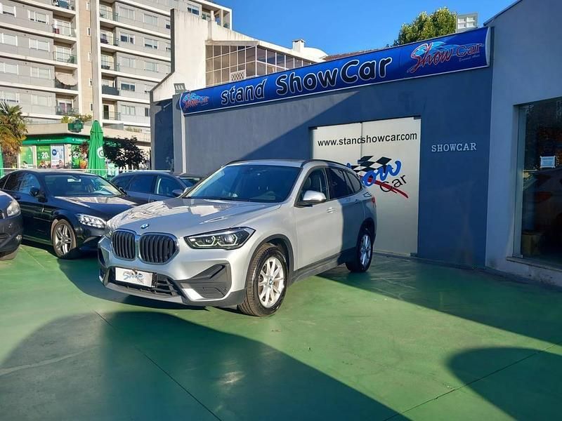 Cinzento Usado 2020 BMW X1 SUV | € 23.750 (Preço justo) - Imagem 1/4