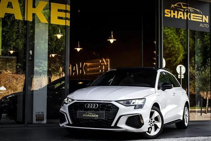 Branco Usado 2021 Audi A3 Sportback e-tron S-Line Sedan | € 27.990 (Super Preço) - Imagem 1/4