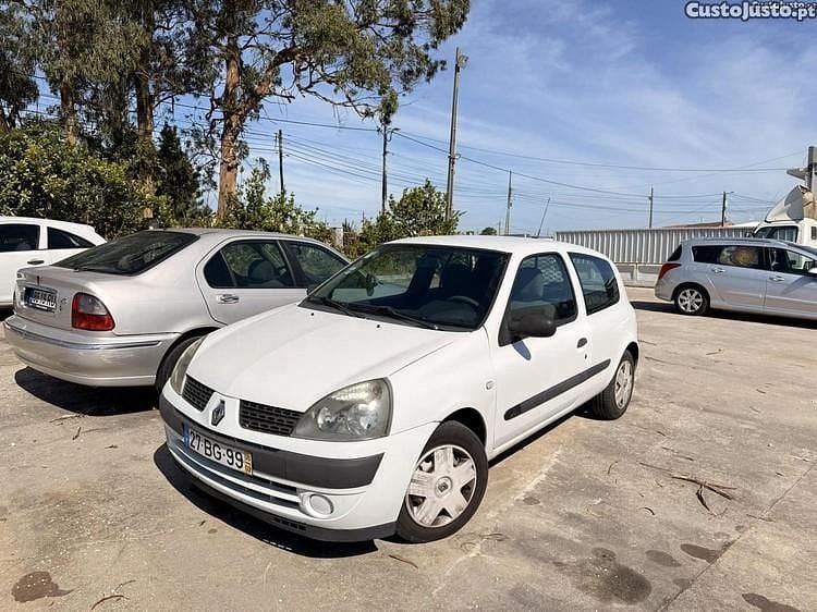 Usado Renault Clio II 65 HP (47 kW) 2006 Branco Citadino