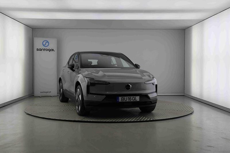 Cinzento Usado 2024 Volvo EX30 Plus SUV | € 41.490 (Caro) - Imagem 1/4