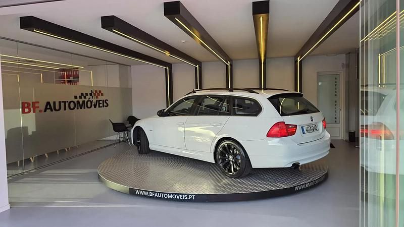 Usado BMW 318 Sport Line 143 HP (105 kW) 2009 Branco Carrinha