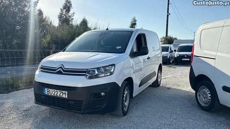 Branco Usado 2020 Citroën Berlingo Monovolume | € 13.750 (Preço elevado) - Imagem 1/1