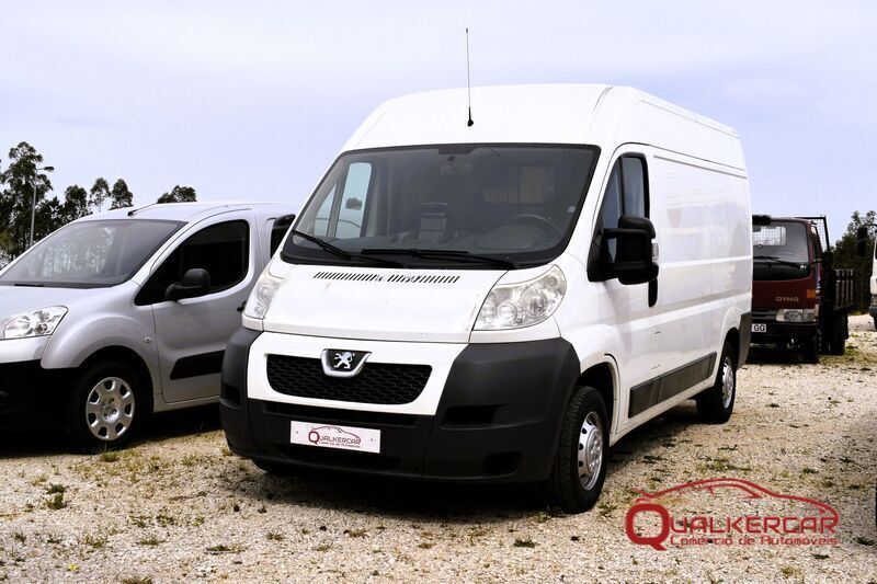Branco Usado 2013 Peugeot Boxer Van | € 12.750 - Imagem 1/4