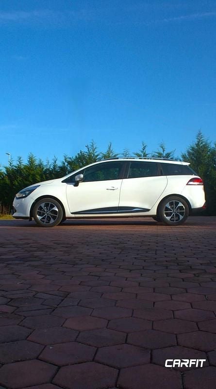 Usado Renault Clio IV 90 HP (66 kW) 2015 Branco Carrinha