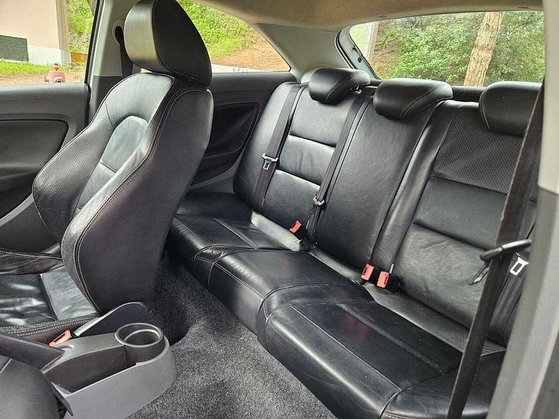 Usado Seat Ibiza 75 HP (55 kW) 2010