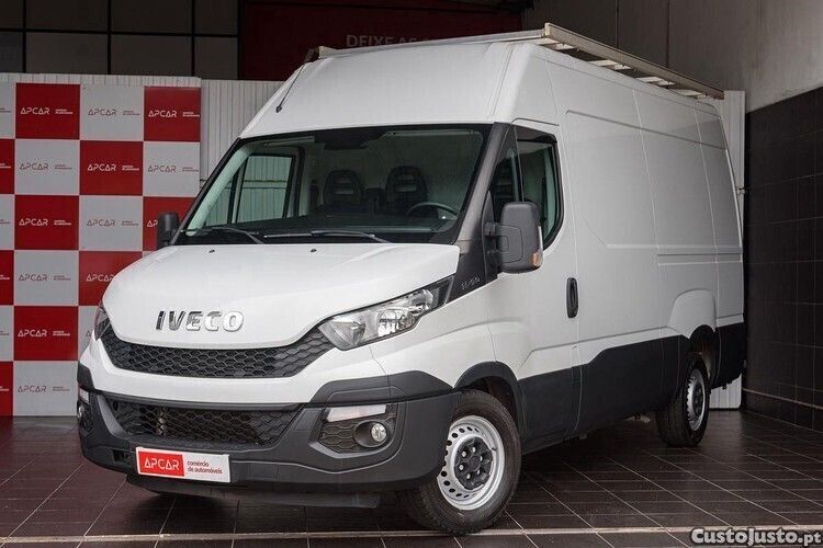 Branco Usado 2016 Iveco Daily | € 20.900 - Imagem 1/1
