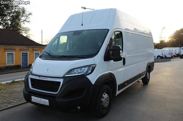 Branco Usado 2022 Peugeot Boxer Van | € 21.903 (Preço justo) - Imagem 1/1