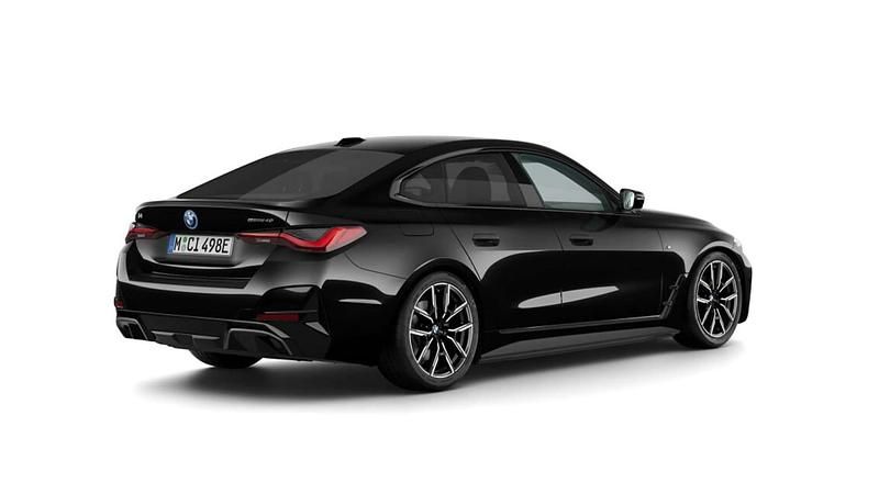 Novo BMW i4 Comfort Edition 250 kW (340 HP) 2026 Preto sapphire metalizada Sedan