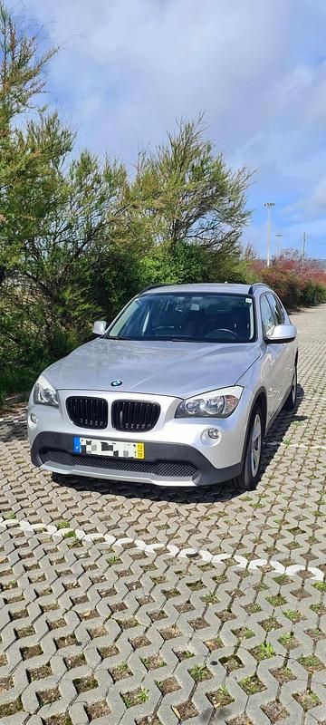 Cinzento Usado 2012 BMW X1 SUV | € 14.500 (Preço justo) - Imagem 1/4