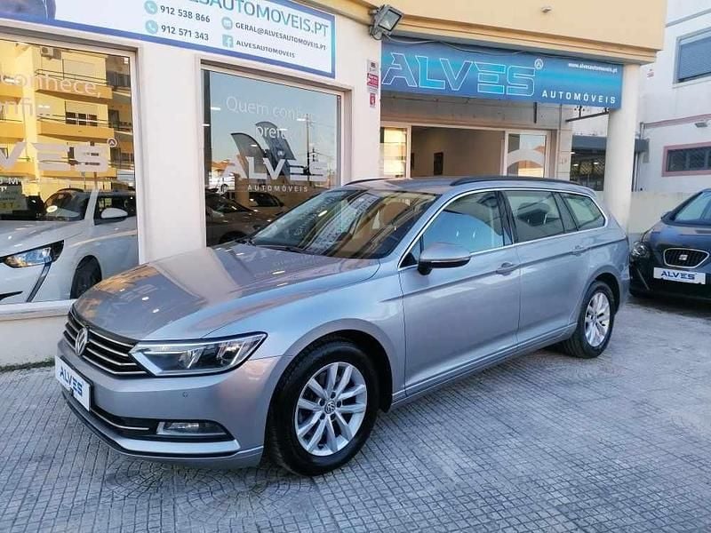 Cinzento Usado 2018 VW Passat Carrinha | € 16.980 (Preço justo) - Imagem 1/4