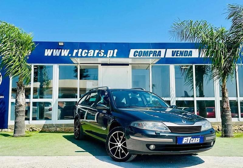 Cinza Usado 2004 Renault Laguna II Dynamique Carrinha | € 4.980 - Imagem 1/4