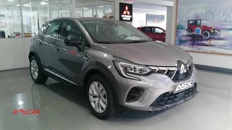 Cinzento Usado 2024 Mitsubishi ASX SUV | € 28.900 - Imagem 1/4