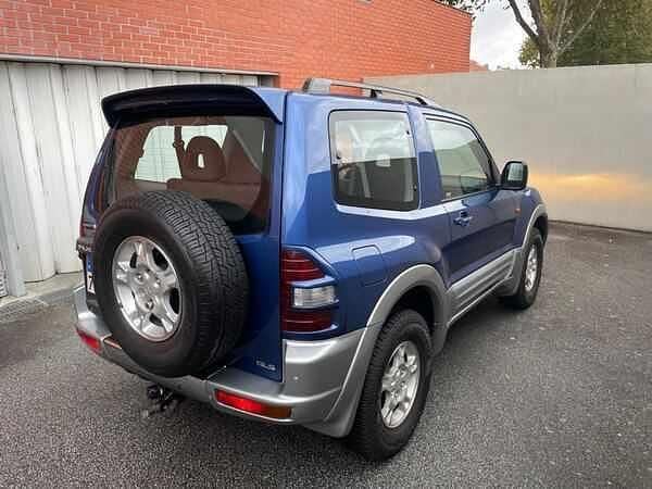 Azul Usado 2000 Mitsubishi Pajero SUV | € 1.500 - Imagem 1/4