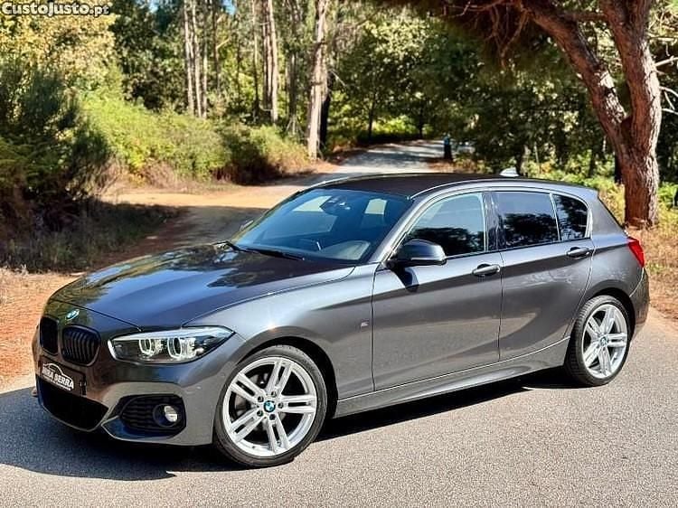 Cinza Usado 2018 BMW 120 Citadino | € 26.250 (Preço elevado) - Imagem 1/1