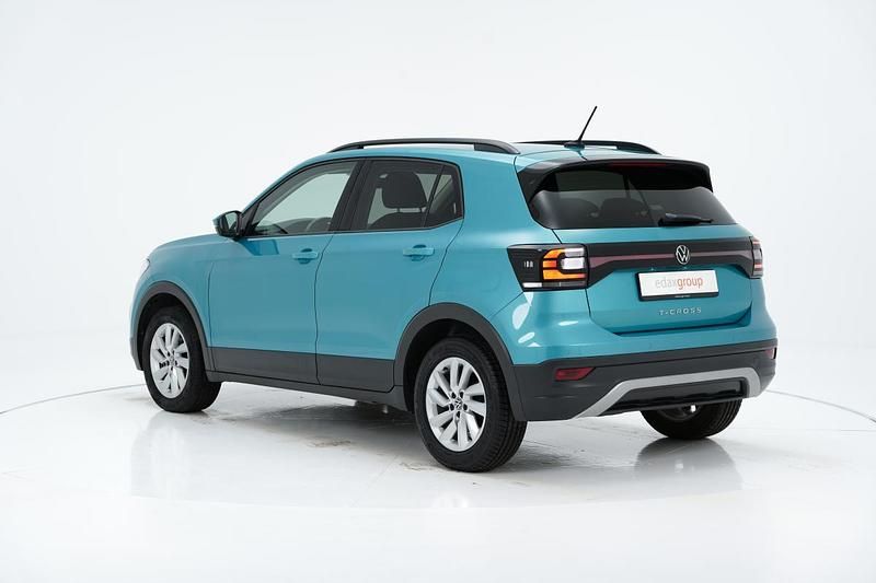 Usado VW T-Cross Life 95 HP (69 kW) 2022 Verde SUV